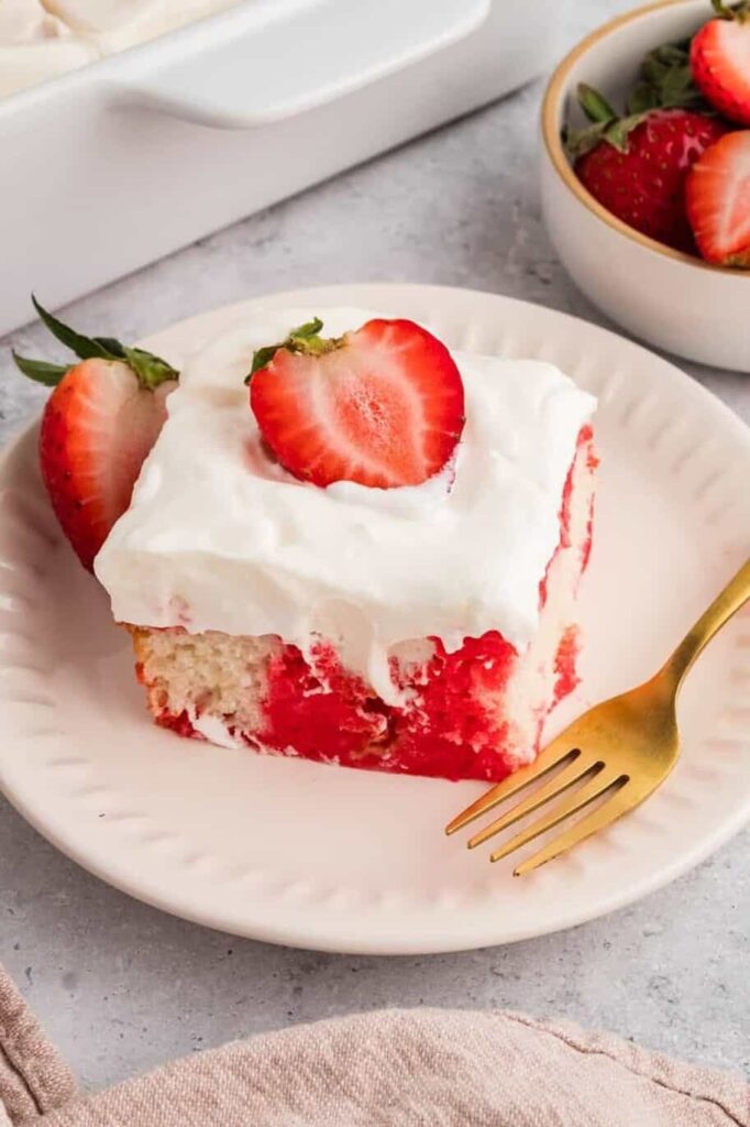Roundup image for Potluck Recipes That Travel Well (No Reheating Needed)
