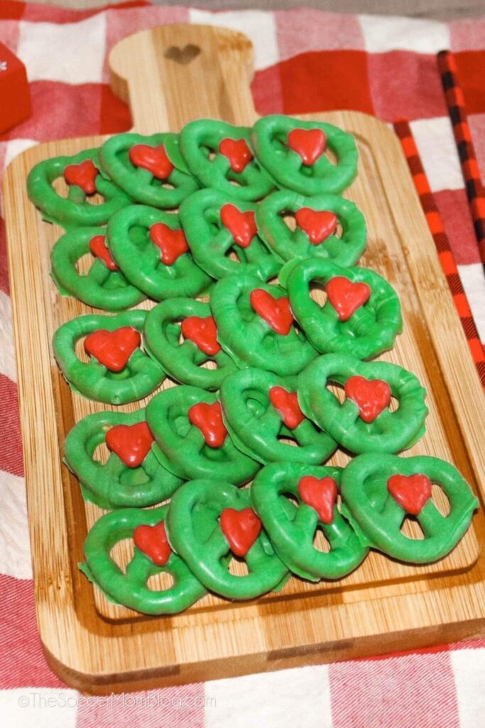 Roundup image for Christmas treats
