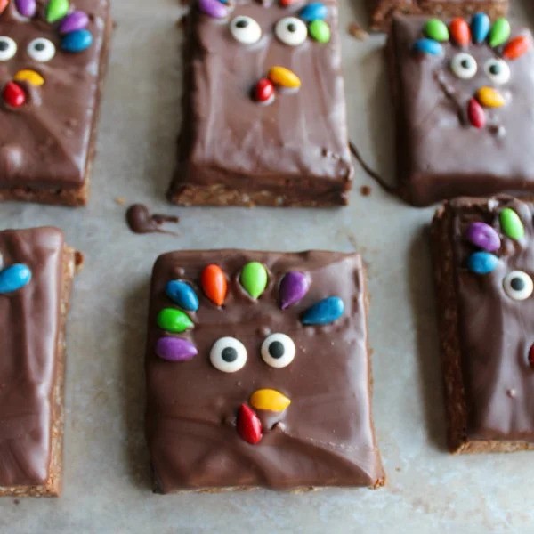 Roundup image for Thanksgiving Treat Ideas